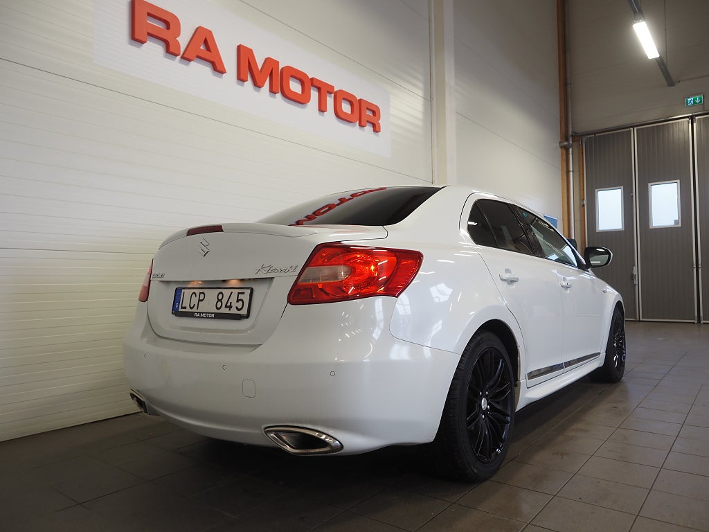 Suzuki Kizashi 2.4 VVT 4WD CVT 178hk | Taklucka | Skinn | 2011