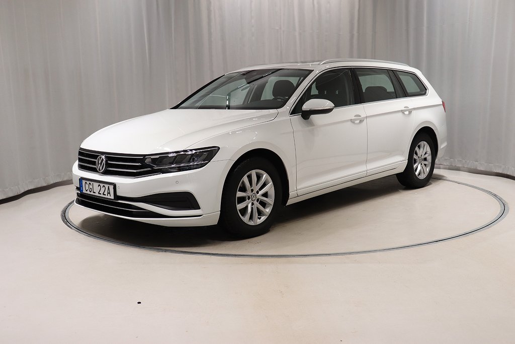 Volkswagen Passat 1.5 TSI 150hk Drag Värmare Kamera Pano LED