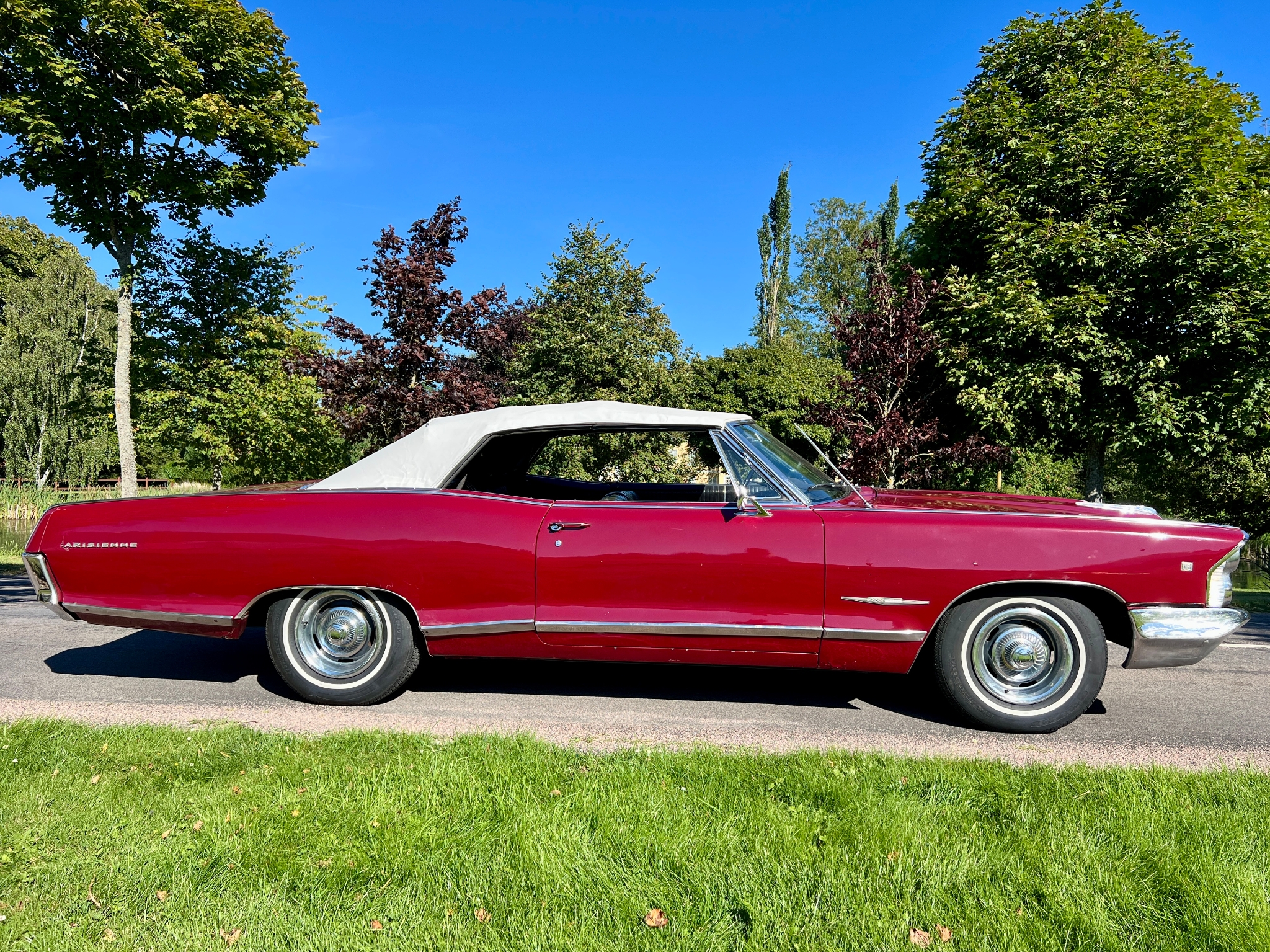 Pontiac Parisienne Convertible 1965, bild 4/35