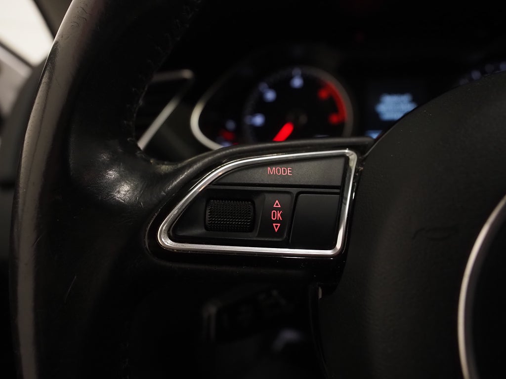 Audi A4 Avant 2.0 TDI 150hk Quattro S-Line Dragkrok PDC 2015