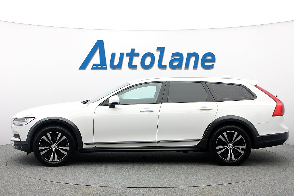 Volvo V90 Cross Country D4 AWD Momentum, GPS, Värmare, VOC, Dragkrok 1