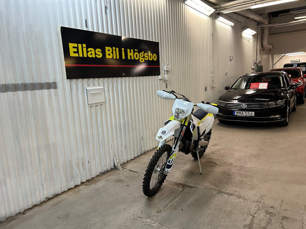 Husqvarna FE 250 Endast 1,8 Timmar gångtid