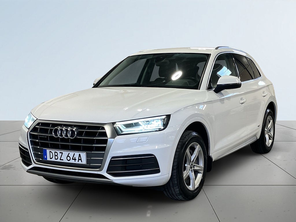 Audi Q5 40 TDI quattro S Tronic Drag Värmare Psens S&V-hjul