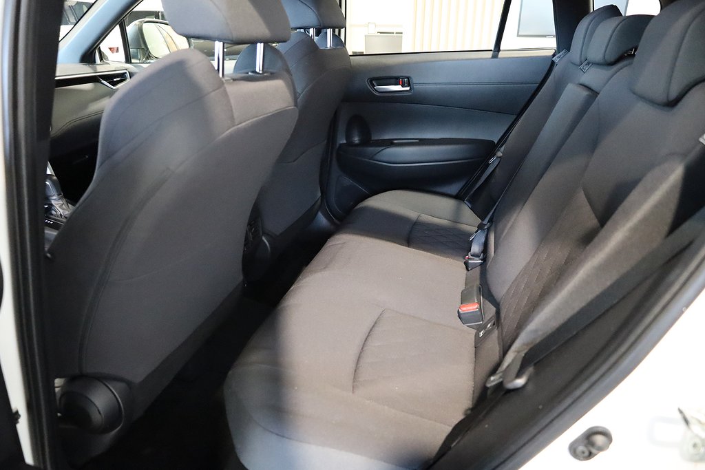 Toyota Corolla Cross Hybrid AWD 197Hk Aut Style Navi Kamera 2022