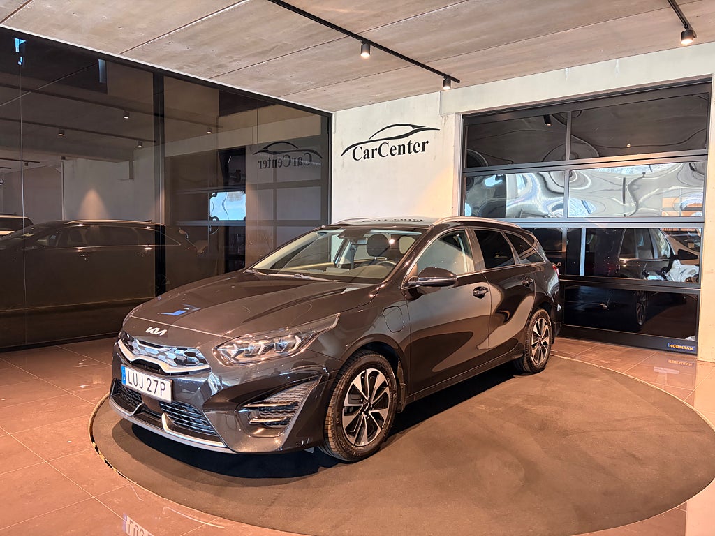 Kia Ceed Plug-in/Laddhybrid | Advance | Navi | Kamera | MOMSBIL