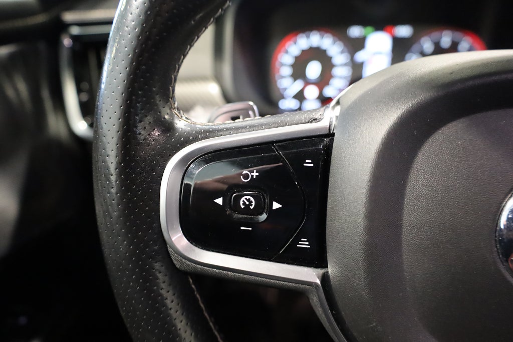 Volvo V90 T5 254hk R-Design Aut B&W Panorama 360°Kamera Navi