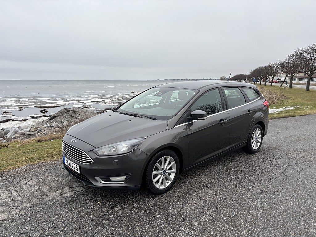 Ford Focus Kombi 1.0 Titanium 