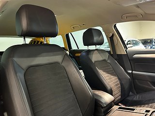 Volkswagen Passat Sportscombi R-Line AWD Dvärm Kamera Drag