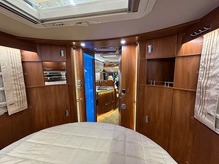 Husbil-integrerad Laika Kreos 8012 IVECO 180HK AUT 15 av 27
