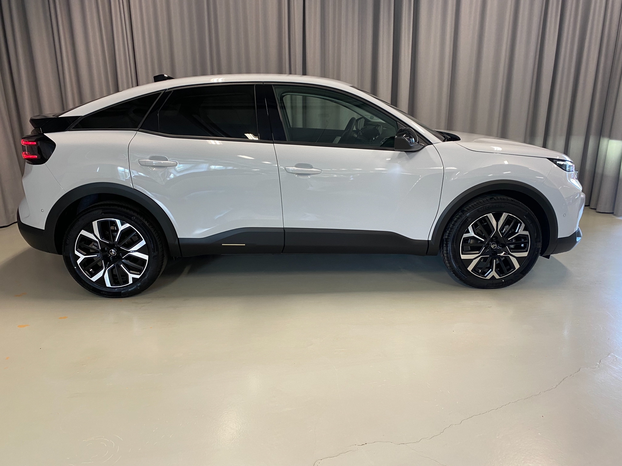 Citroen C4 FL MAX Hybrid 145hk 2026, bild 2/43