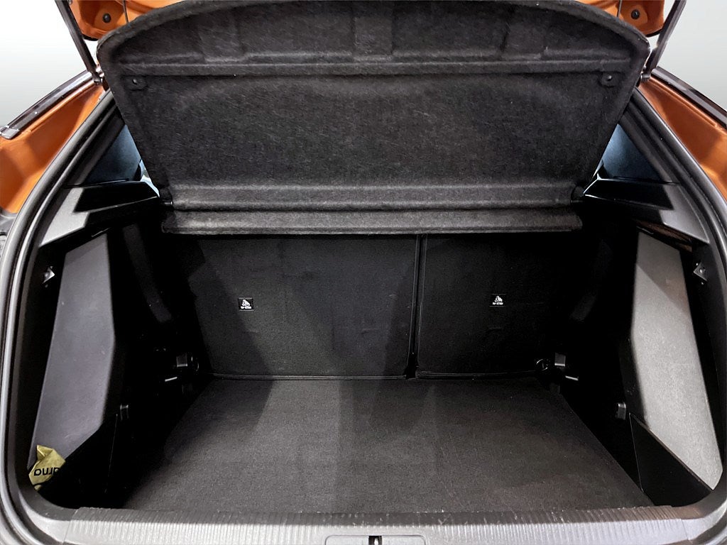 Bild på Peugeot 2008 Active Pack 1.2 PT 130hk Aut - CARPLAY, FARTHÅLLARE