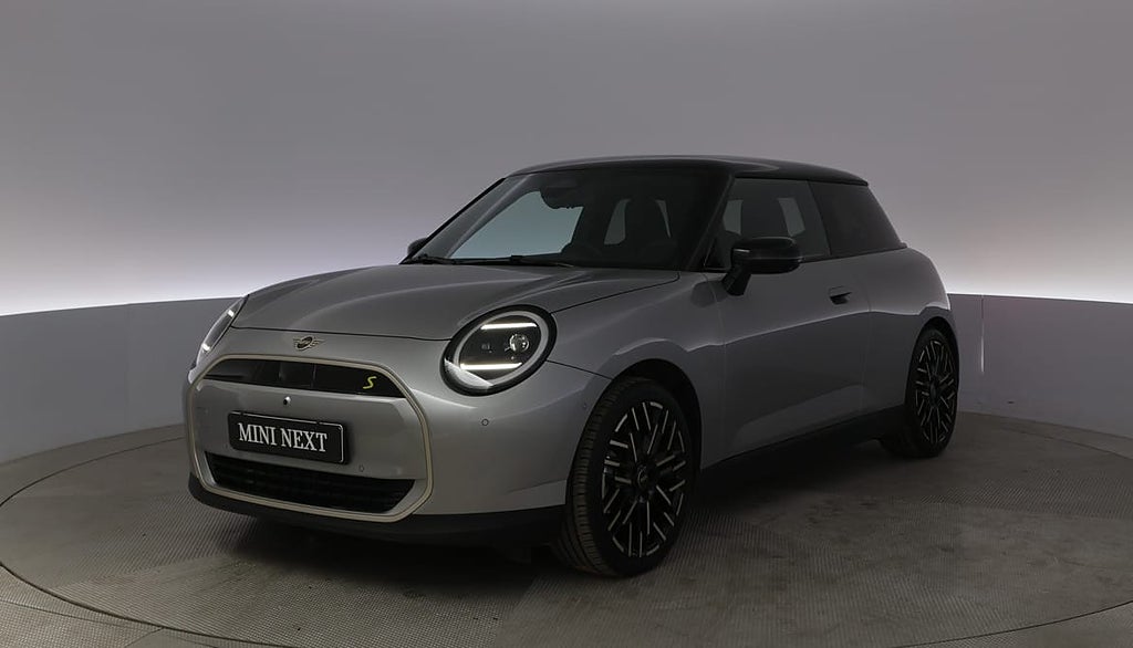 MINI Cooper SE 2,95% RÄNTEKAMPANJ med v-hjul!