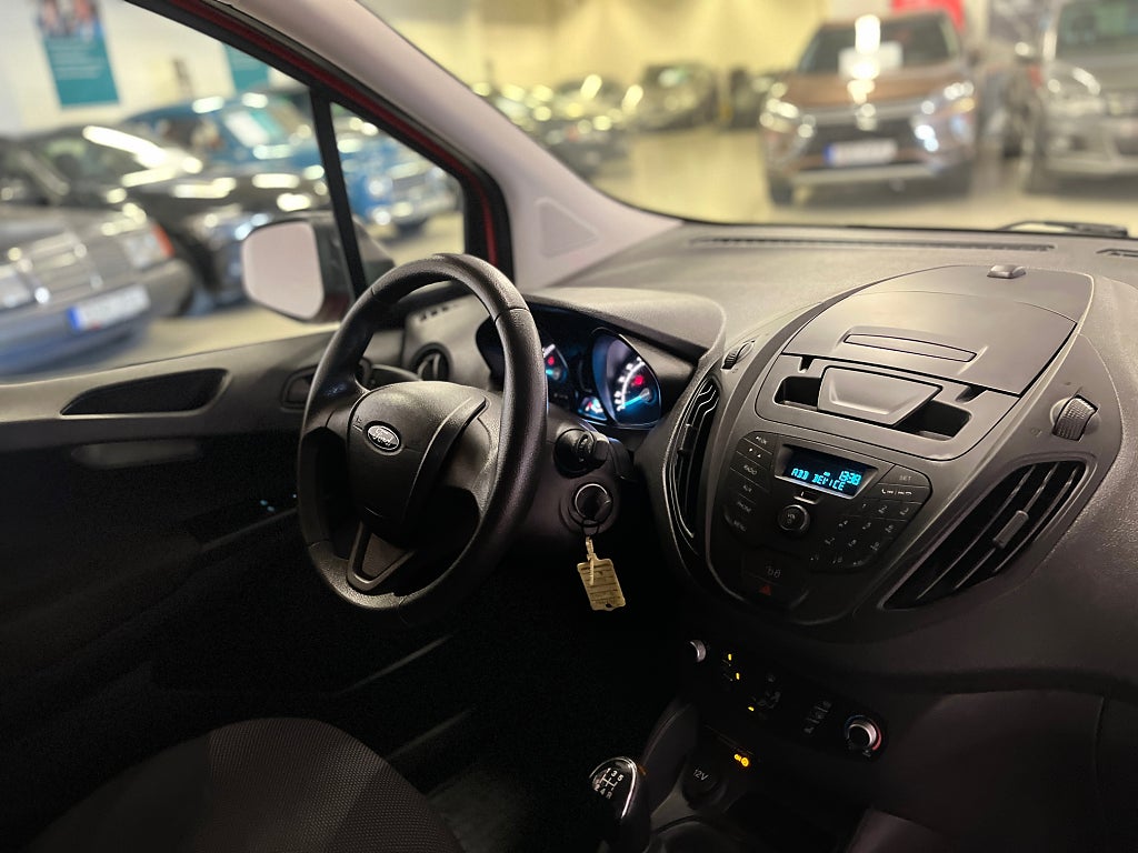 Ford Transit Courier 2018 - miniatyr 17