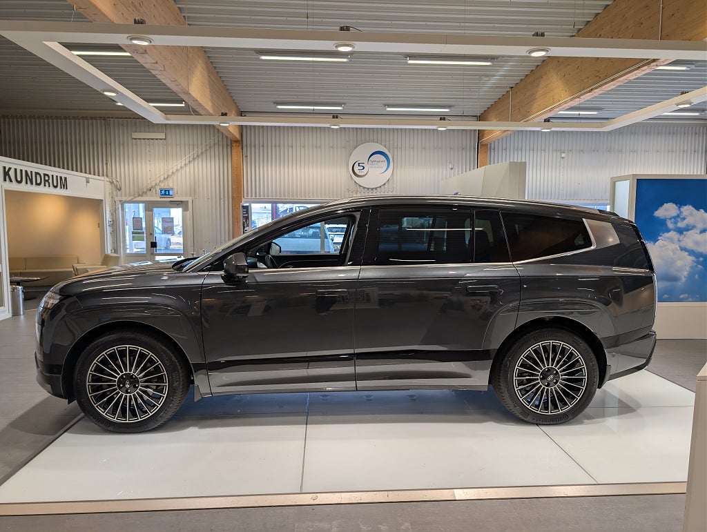 Hyundai IONIQ 9 Essential 110 kWh *KAMPANJ* thumbnail