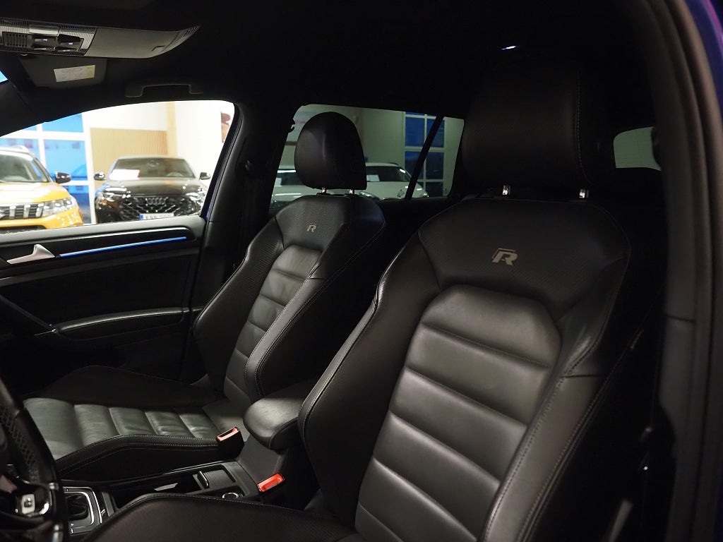 Volkswagen Golf SC R 2.0 TSI 300hk 4M |Dynaudio|Läder|Backkamera| 2017