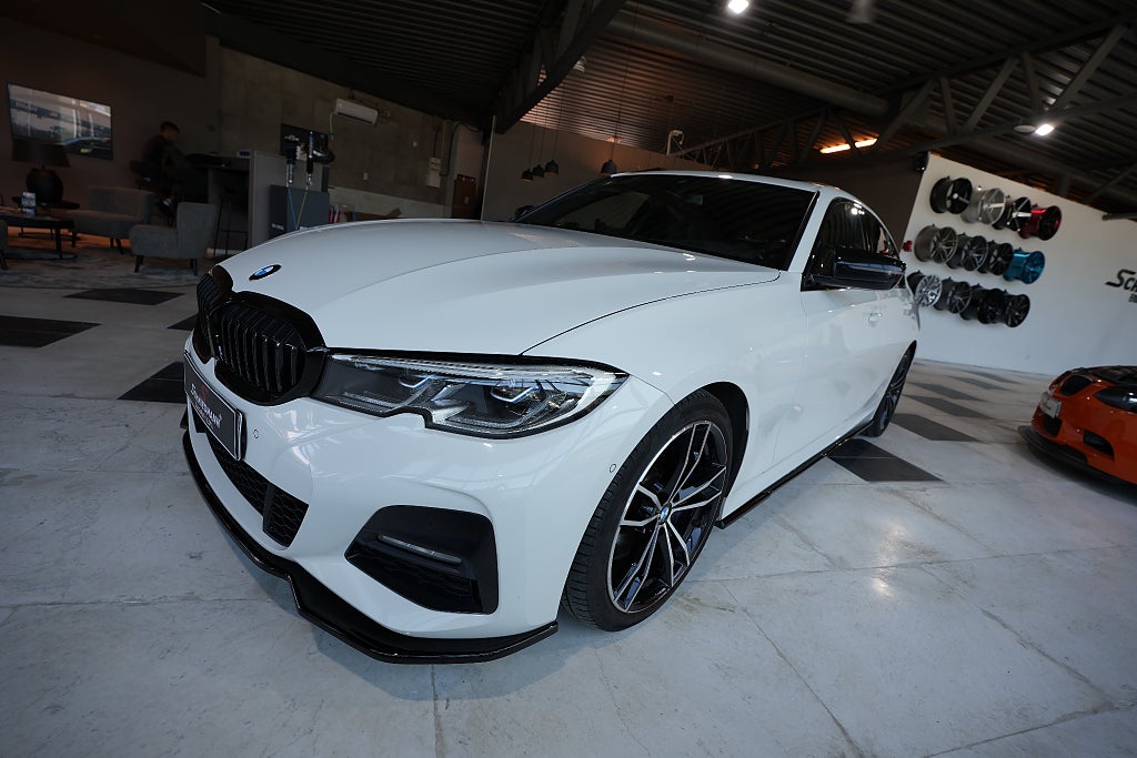 BMW 330i 2019 - miniatyr 13