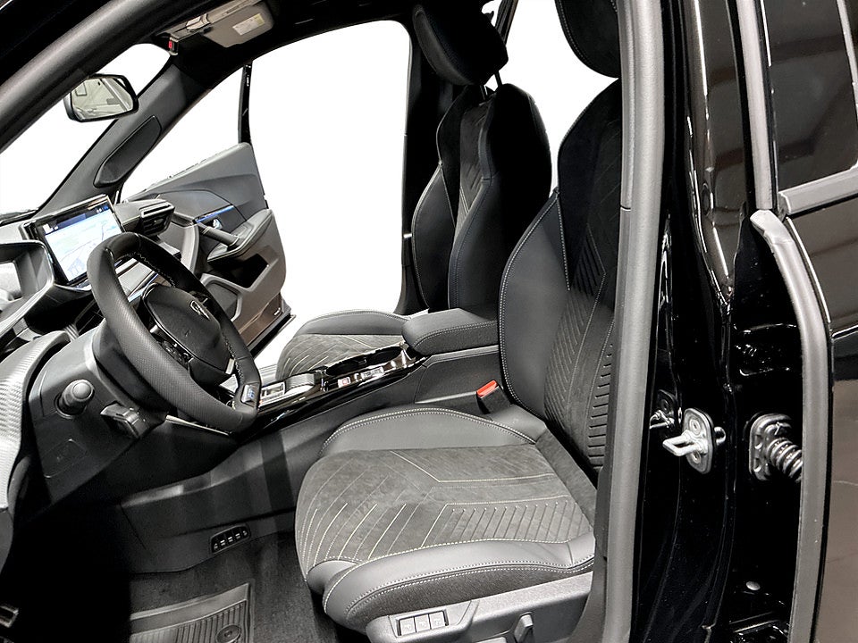 Bild på Peugeot 2008 GT Hybrid Aut - OMGÅENDE LEVERANS!