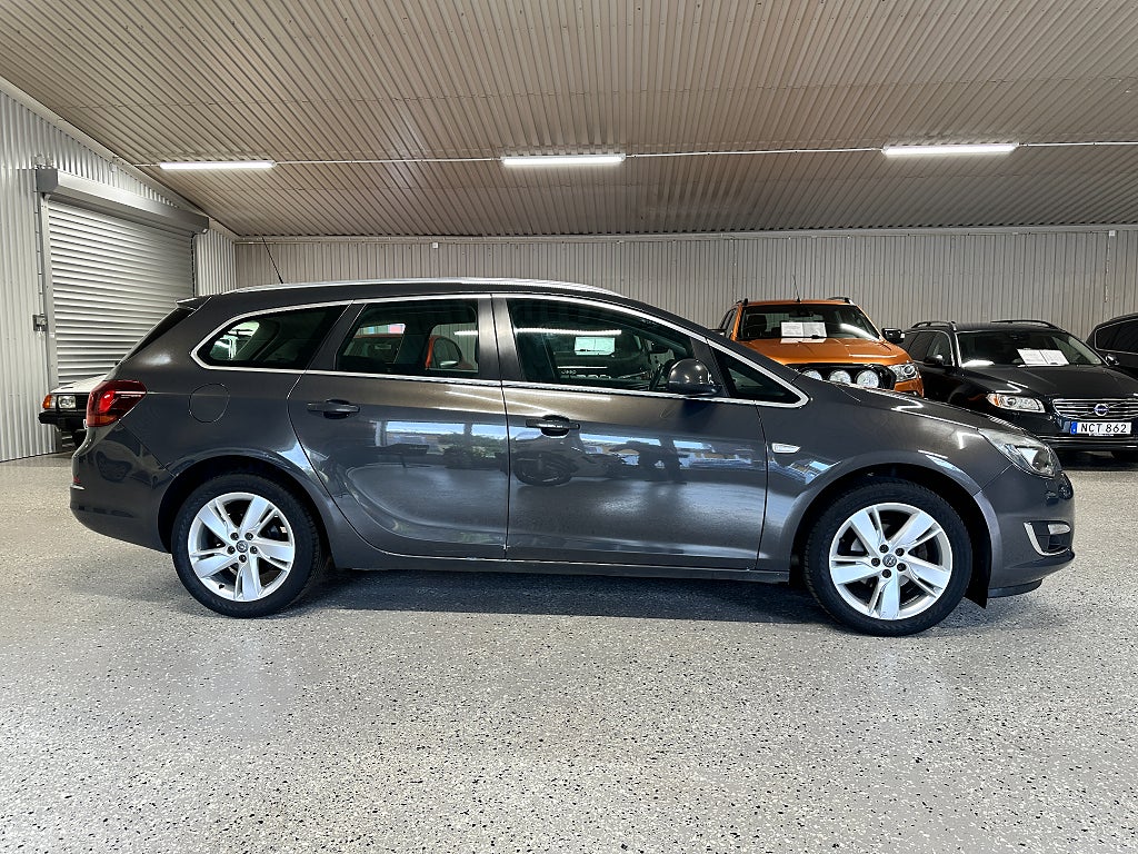 Opel Astra Sports Tourer 1.6 Sport Euro 5 Nyservad Kamrem Bytt