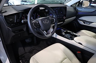 SUV Lexus NX 11 av 31