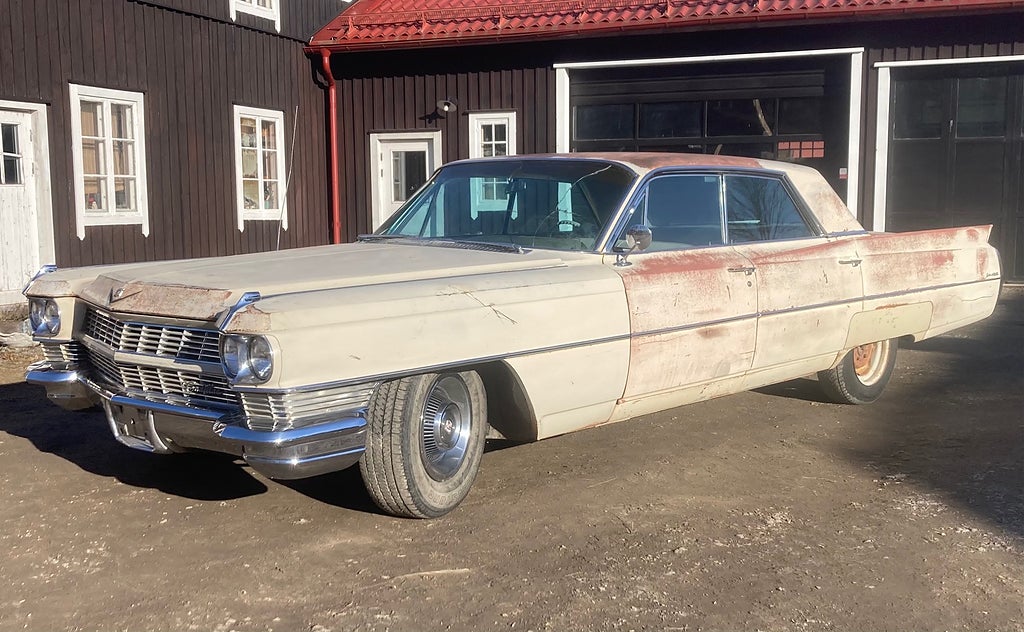 Cadillac De Ville Sedan de ville  4 window Hardtop 1964
