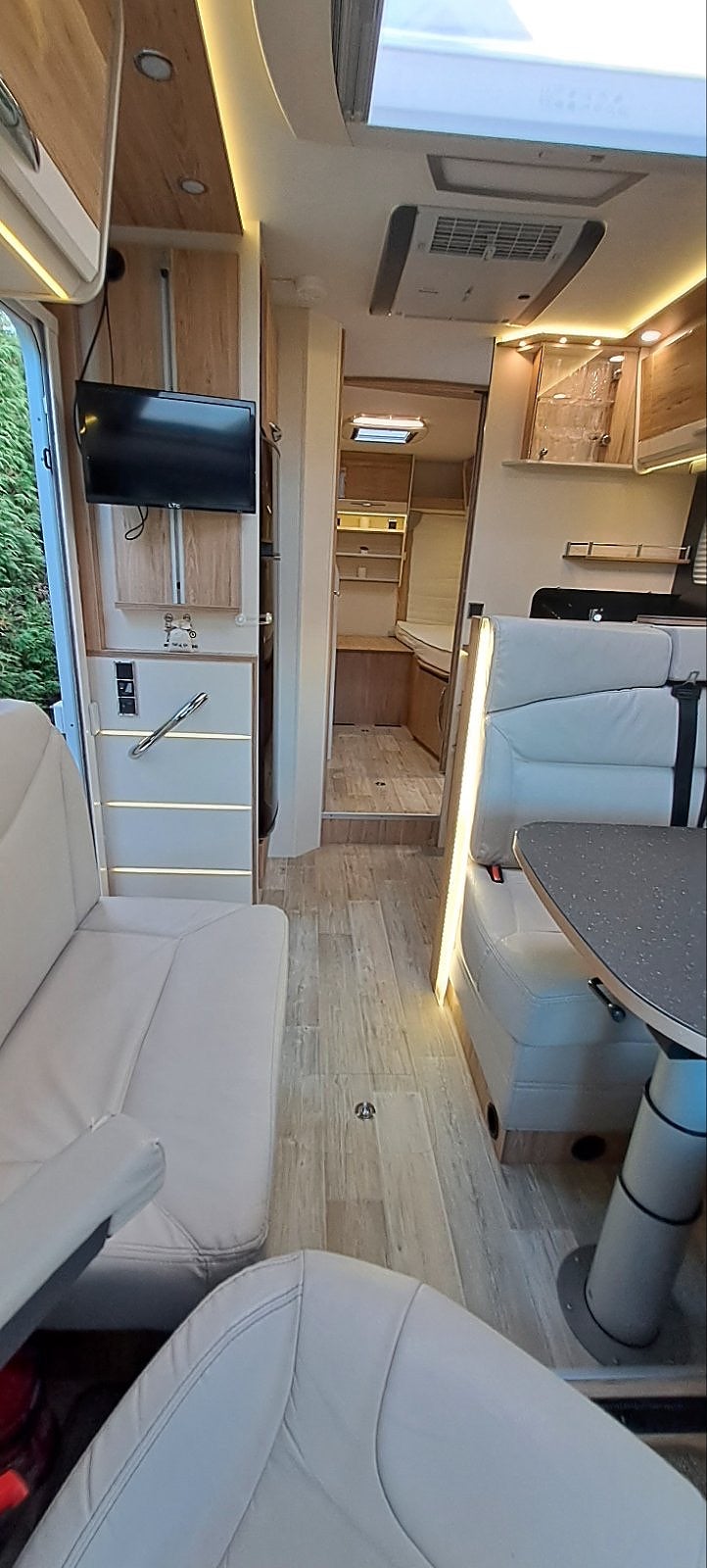 Pilote P740GJ 2018 - miniatyr 18
