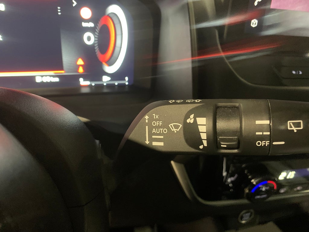 Nissan Qashqai 1.3| TEKNA DESIGN | Pano | 360 | Navi |MOMS 2023