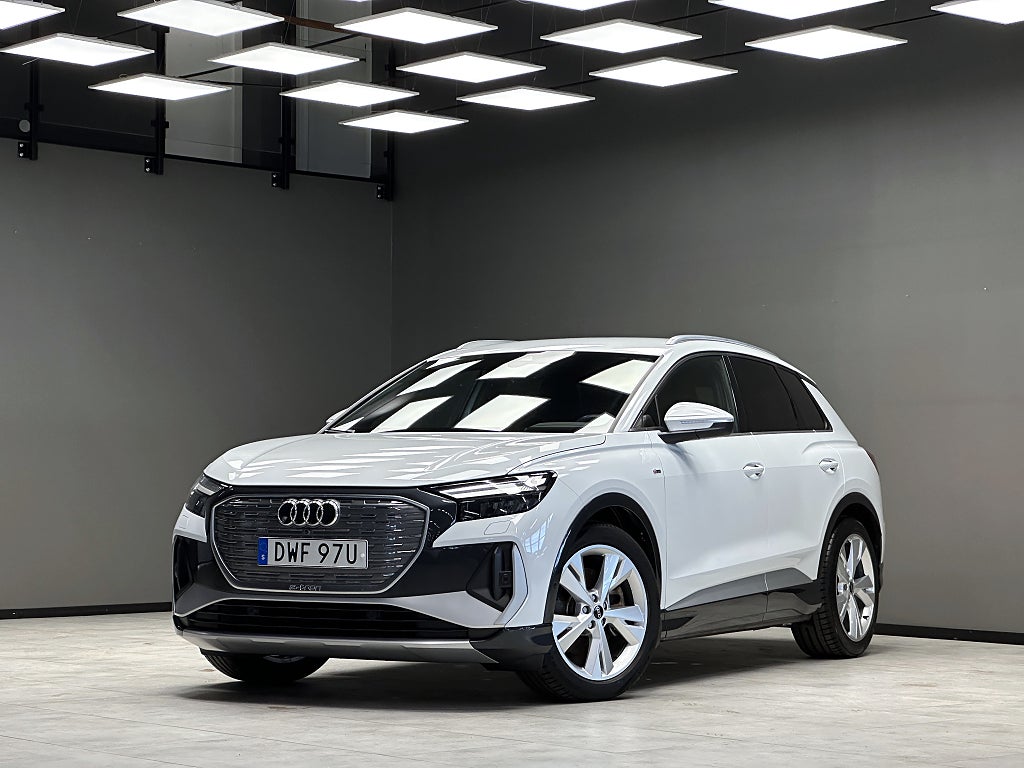 Audi Q4 E-Tron Comfort S Line / Dragkrok / Carplay / Backkamera