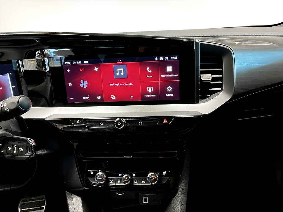 Bild på Opel Mokka GS Hybrid 1.2 Turbo 145hk Aut B-KAMERA CARPLAY