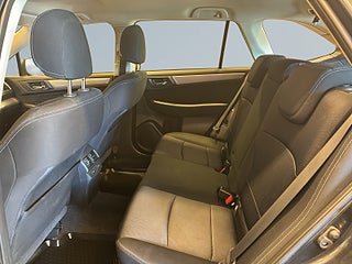 Subaru Outback 2.5 4WD Euro 6 Drag/Värmare/Kamera/Sov-däck/Kamkedja – bild 13