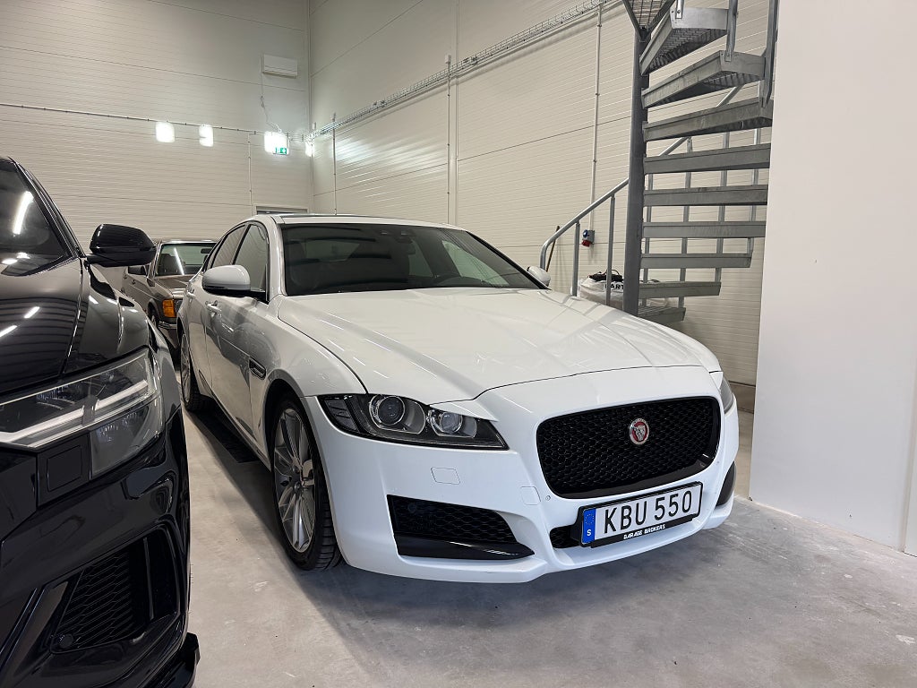 Jaguar XF 30d R-Sport Black Pack Automat 300hk