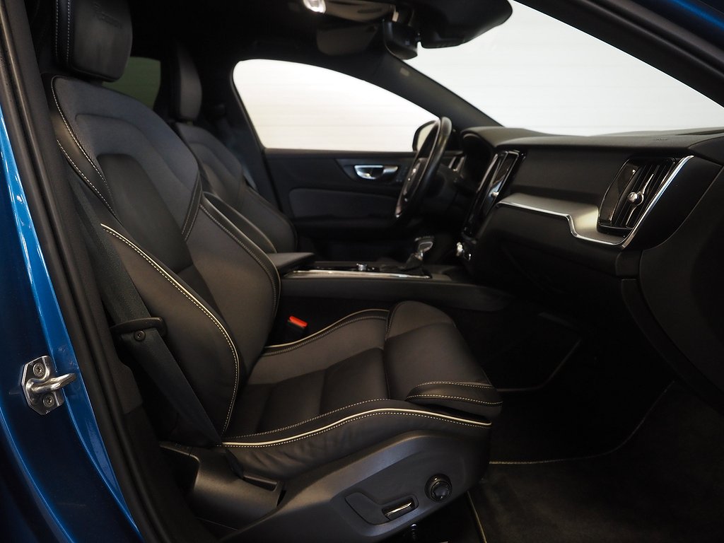 Volvo V60 D3 150hk R-Design Aut H/K Navi Teknikpaket 2020