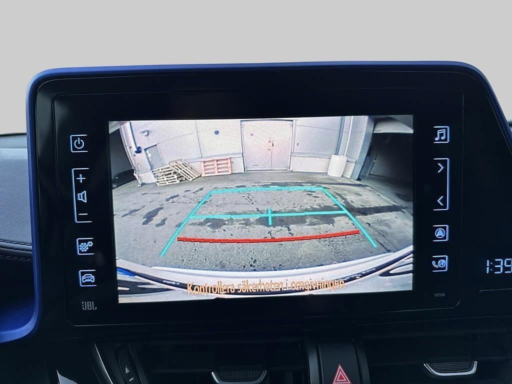 Toyota C-HR 2017 - miniatyr 12