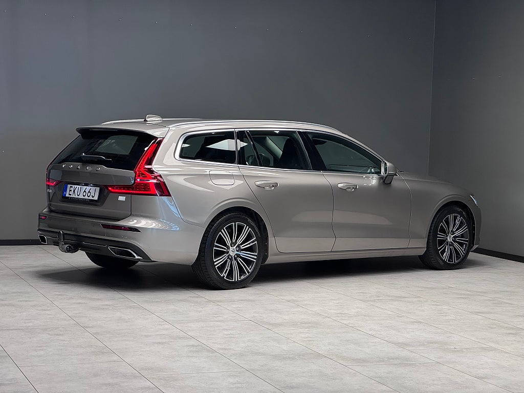 Volvo V60 2021 - miniatyr 2