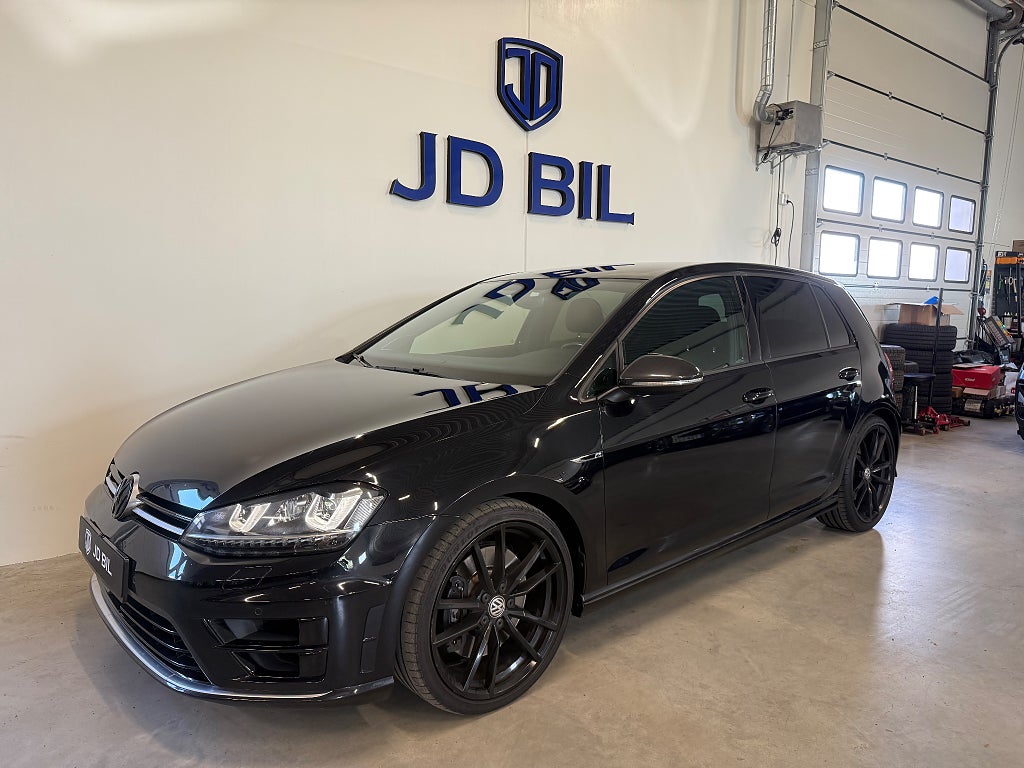 Volkswagen Golf 5-dörrars R 2.0 TSI 4M Kamera Dynaudio 365hk