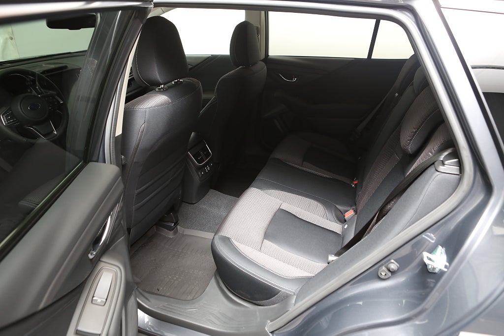 Subaru Outback Adventure | 3 st Service Ingår