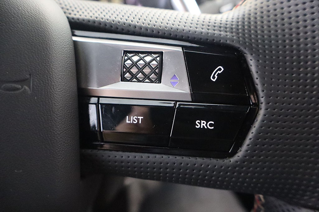 Bild på DS 7 Crossback Pallas 130hk Aut - PRIVATLEASING