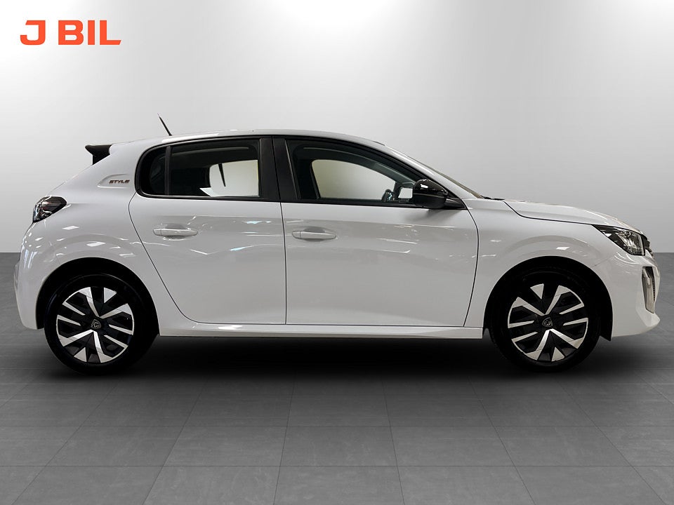 Bild på Peugeot 208 Style Hybrid 100hk Aut CARPLAY BACKSENSORER