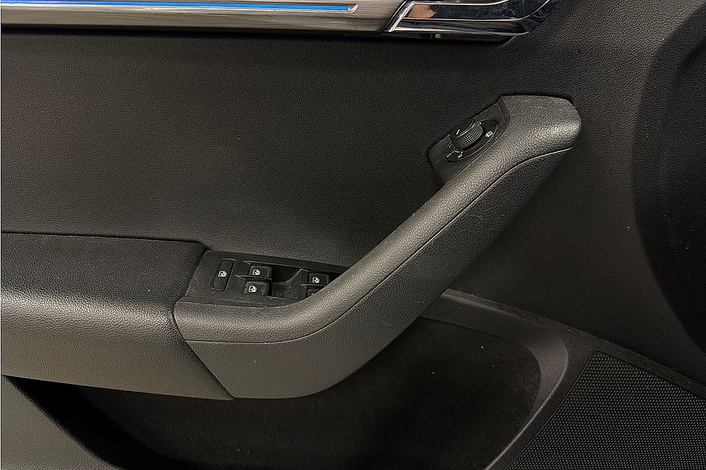 Skoda Octavia SKODA OCTAVIA III Combi 1.5 TSI G-TEC, MOMS, V-hjul, Drag