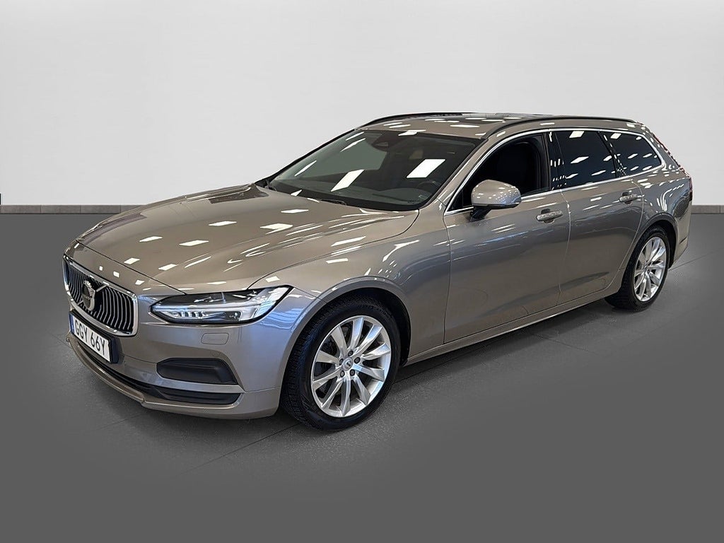Volvo V90 B4 MOMENTUM / Drag / Vhjul / Panorama