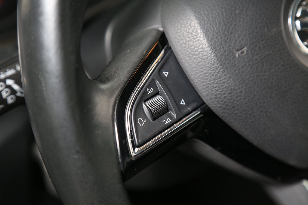 Skoda Fabia 1,2 TSI 90hk Style Kombi Motorvärmare 2016