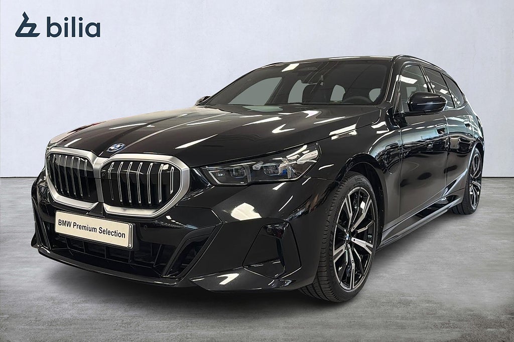 BMW 530e xDrive Touring M-sport | B&W | Drag | Aktiv farth. |360