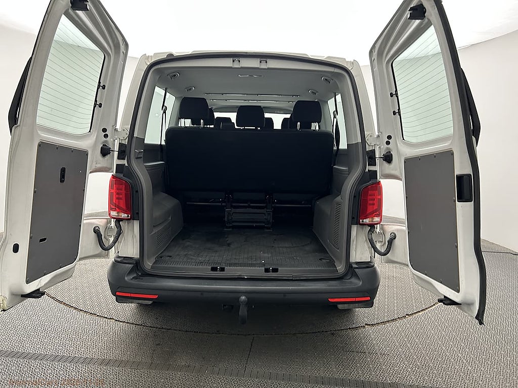 Volkswagen Caravelle 9 sits 2.0 TDI Drag och P-värmare