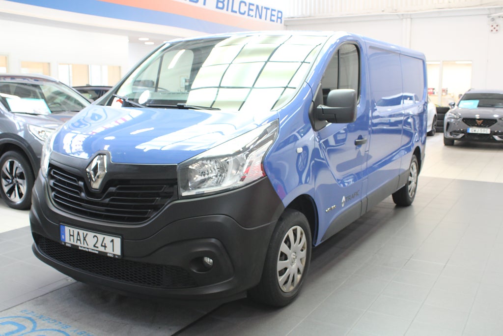 Renault trafic Skåpbil 2.7t 1.6 dCi /Moms/KROK/B-Kamera/Navi