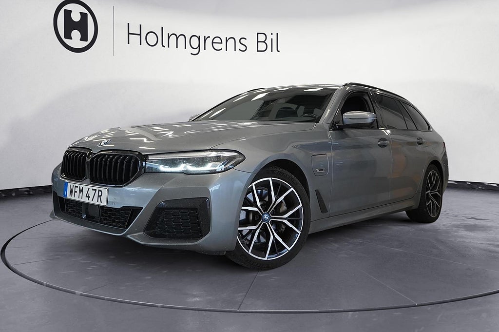BMW 530e xDrive Touring M-Sport Komfortstolar 19 Drag | Ränta 1,99%
