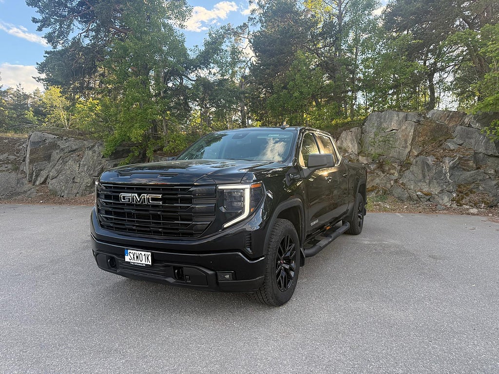 GMC Sierra Elevation AWD 5.3L V8 GPS DRAGKROK MOMS