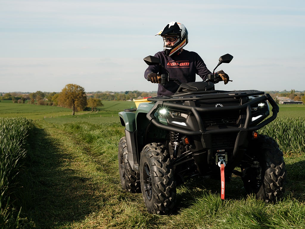 Can-Am Outlander Pro HD 7 ABS Plog på köpet!  *Lagermaskin* 
