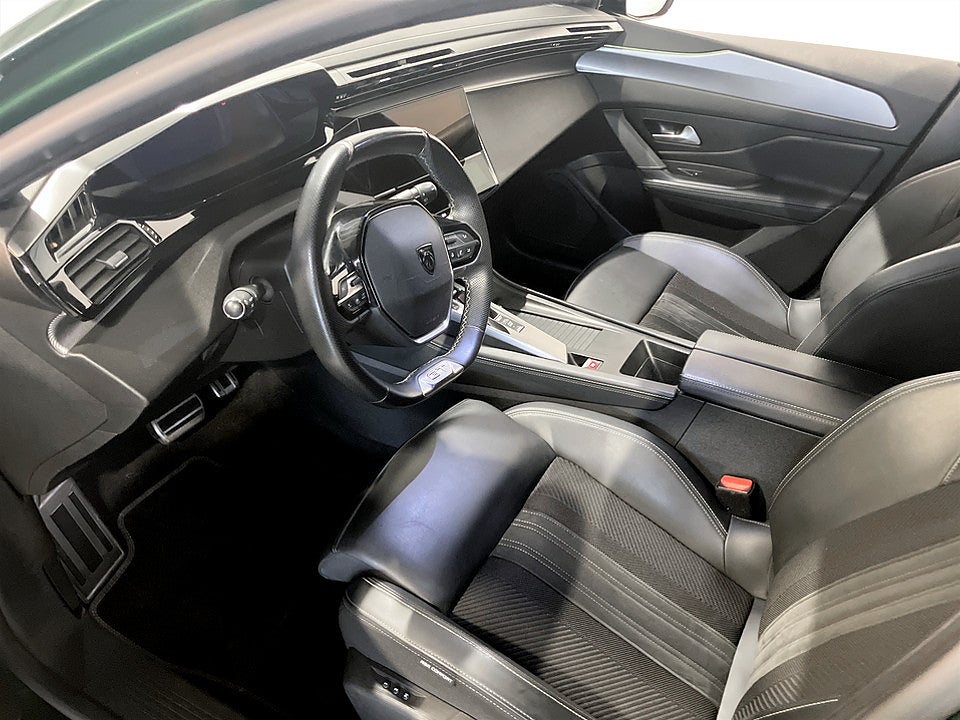 Bild på Peugeot 308 5D GT PHEV 225hk Aut B-KAMERA CARPLAY