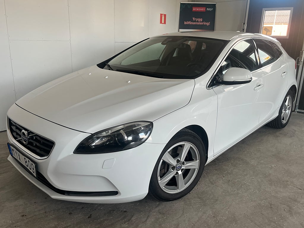 Volvo V40 D3 Momentum 150hk Vinge D-värmare