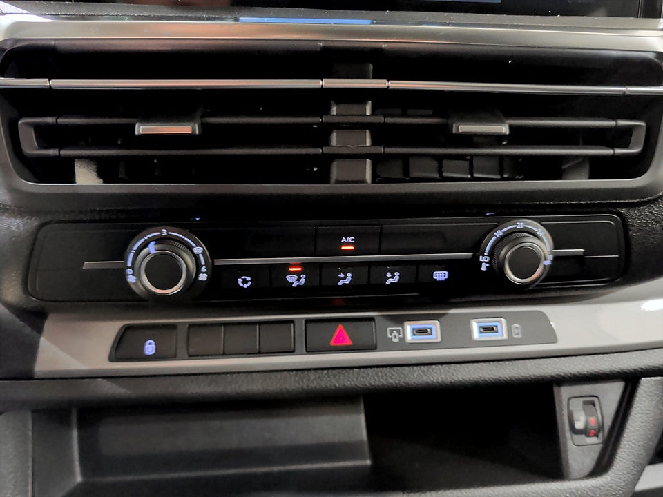 Bild på Citroën Jumpy Spacetourer PLUS BlueHDi 9-SITS Aut - OMGÅENDE LEVERANS!