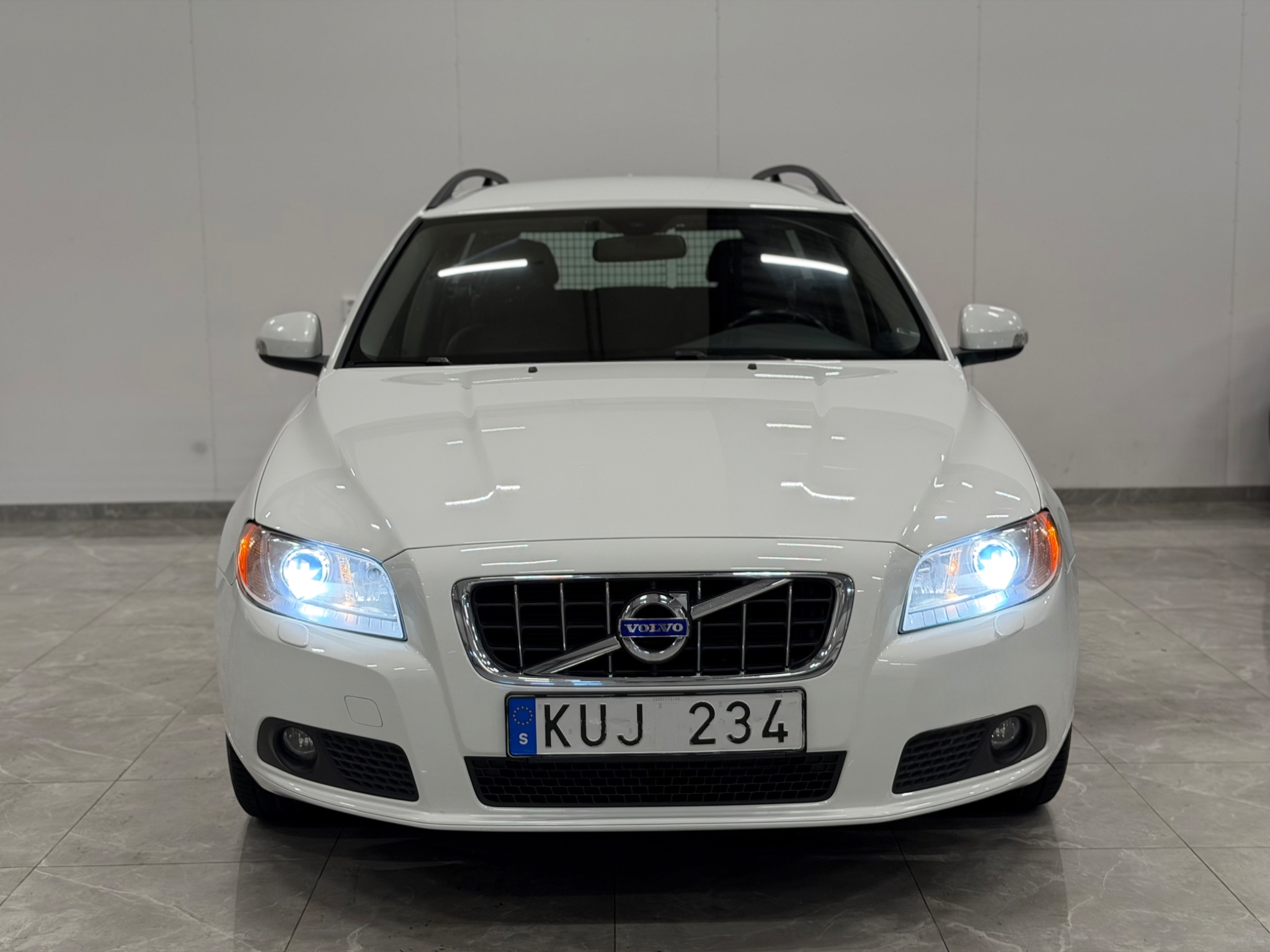 Volvo V70 2011, kuva 3/10